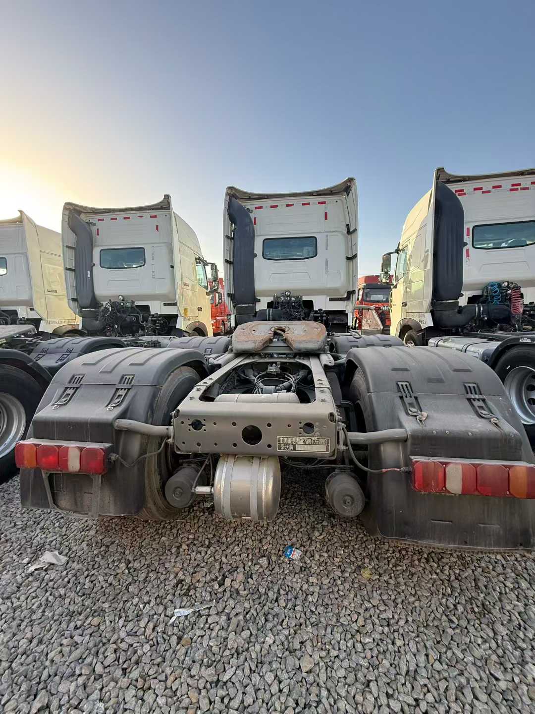 2021 T7H Howo 460 horsepower, MAN engine, Zhongqiu manual transmission gearbox, steel bridge.