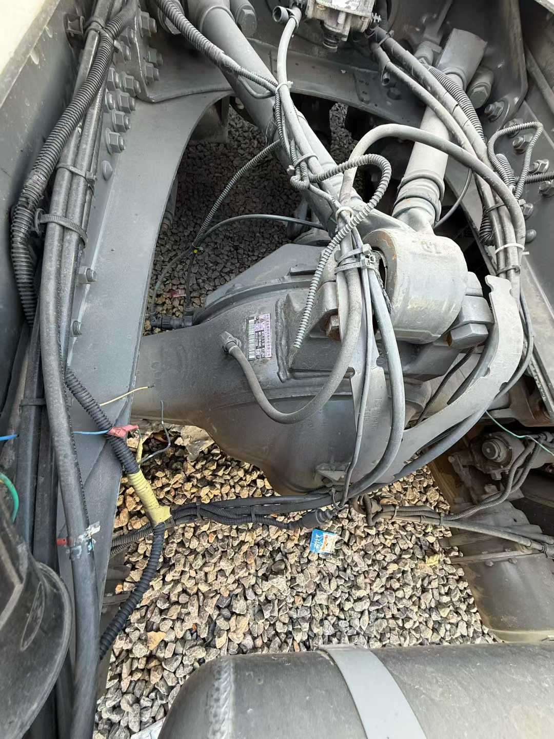 2021 T7H Howo 460 horsepower, MAN engine, Zhongqiu manual transmission gearbox, steel bridge.