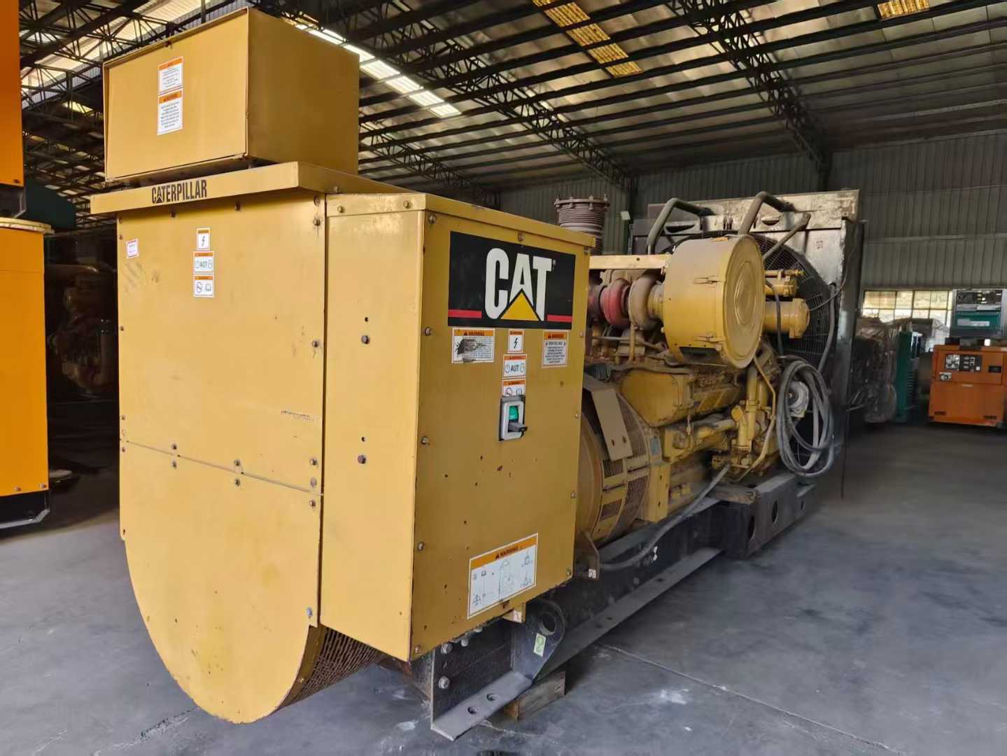 800kw second-hand imported diesel generator Caterpillar 3508.