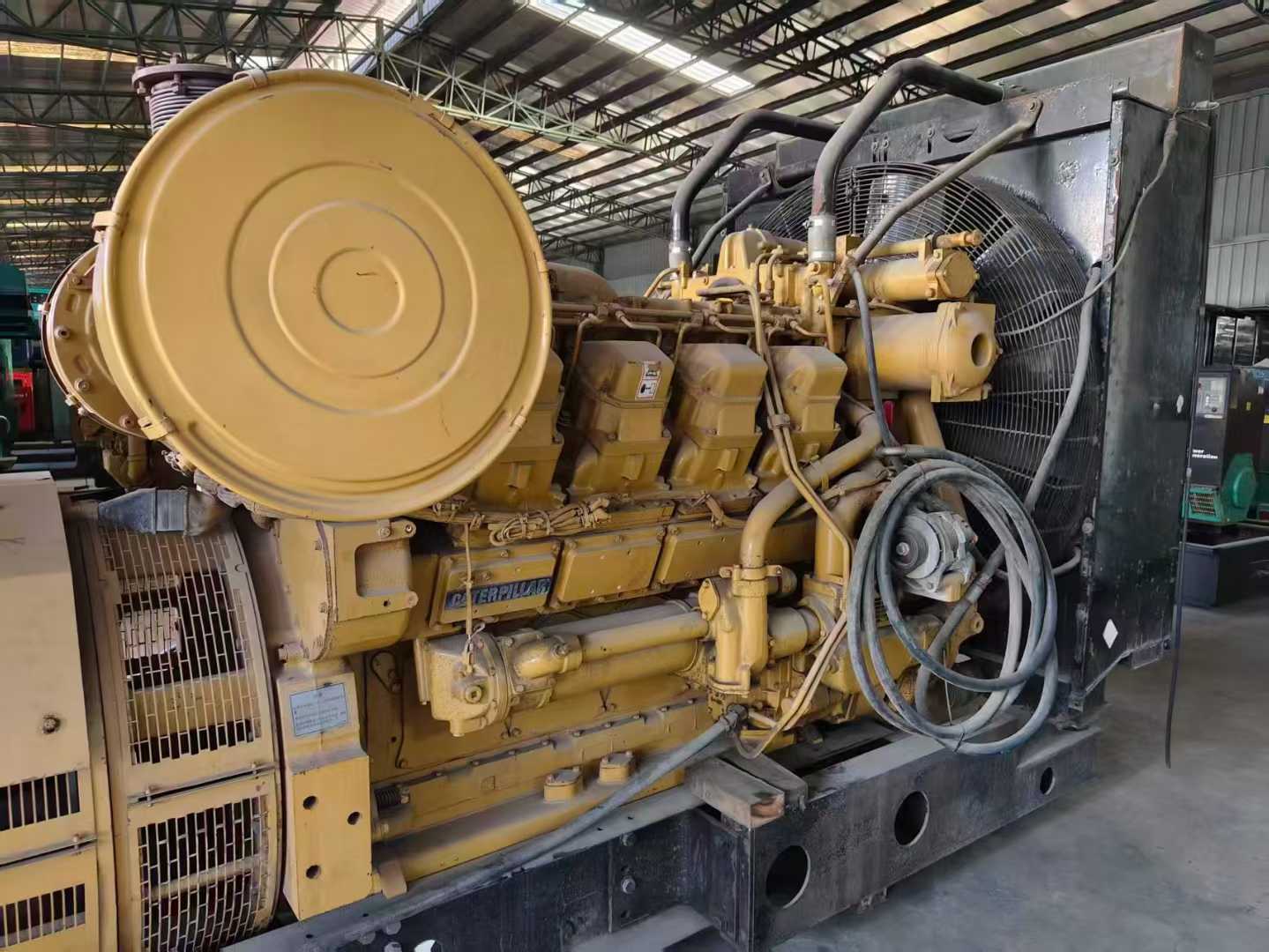 800kw second-hand imported diesel generator Caterpillar 3508.