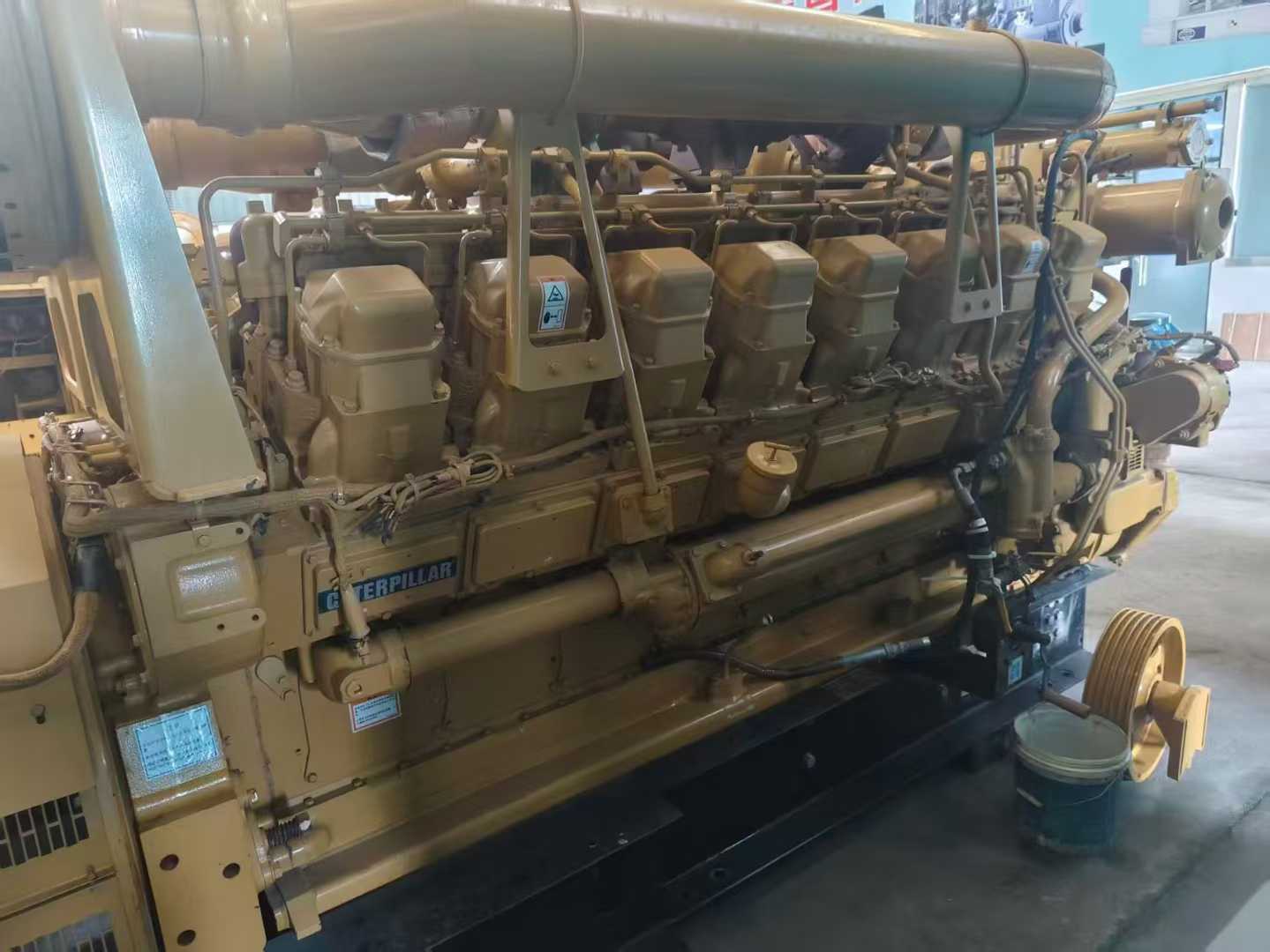 1600kw second-hand imported diesel generator set, Caterpillar 3516.