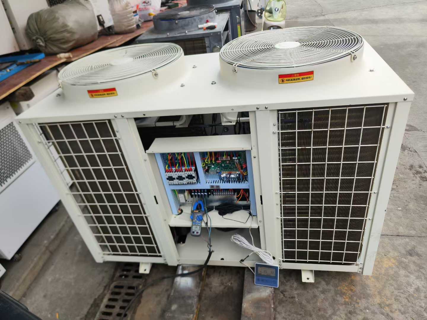 10 units of heat pumps have arrived, comprising 8 units.