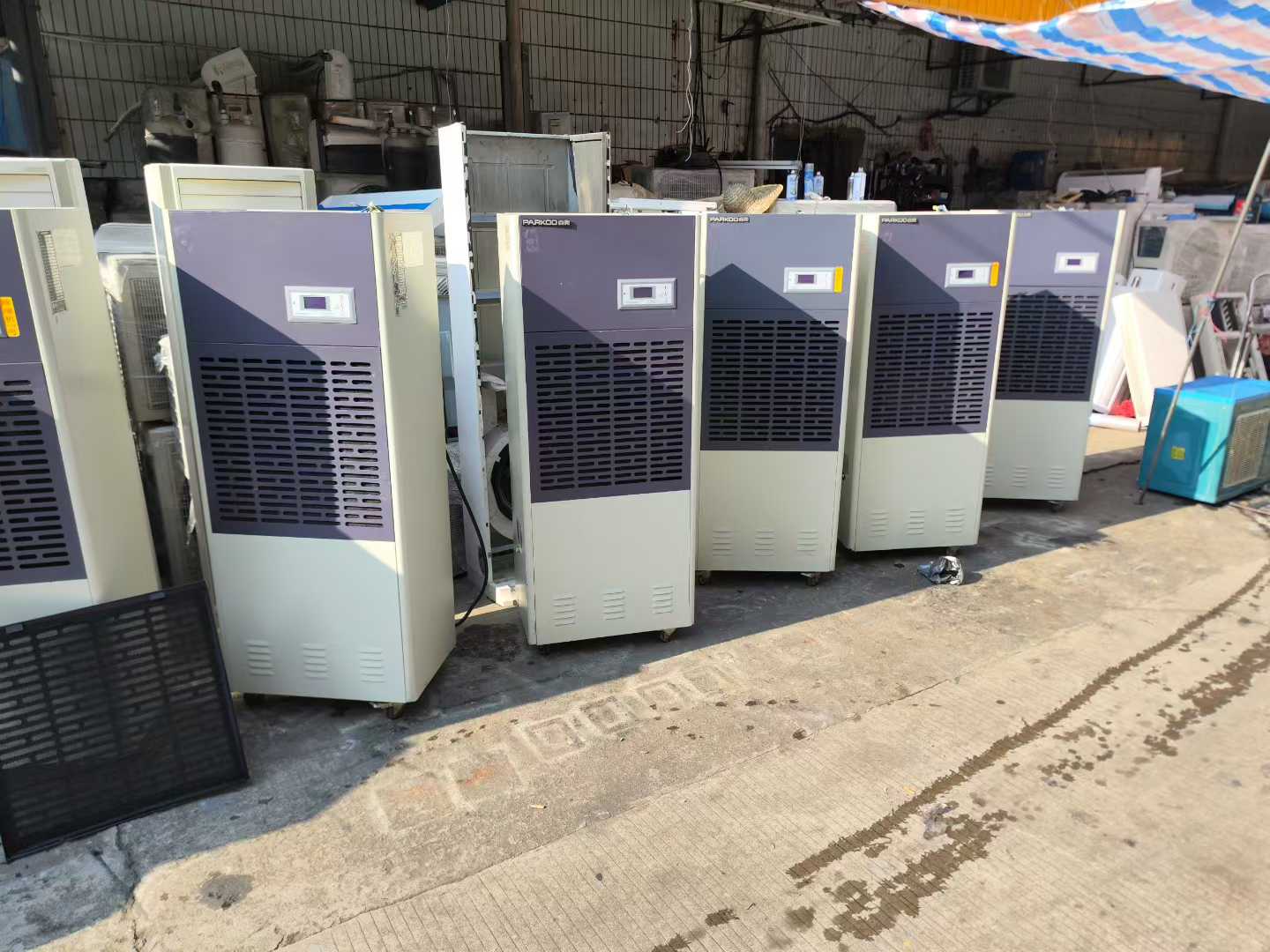12 kg dehumidifiers have arrived in 7 units, 280 liters with corrosion protection, 7.5 kg in 80 units.