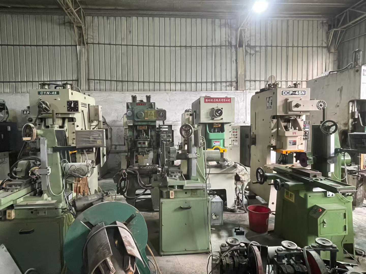 Press machine peripheral equipment, feeding devices, leveling machines, second-hand press machines, high-speed press machines, and more.