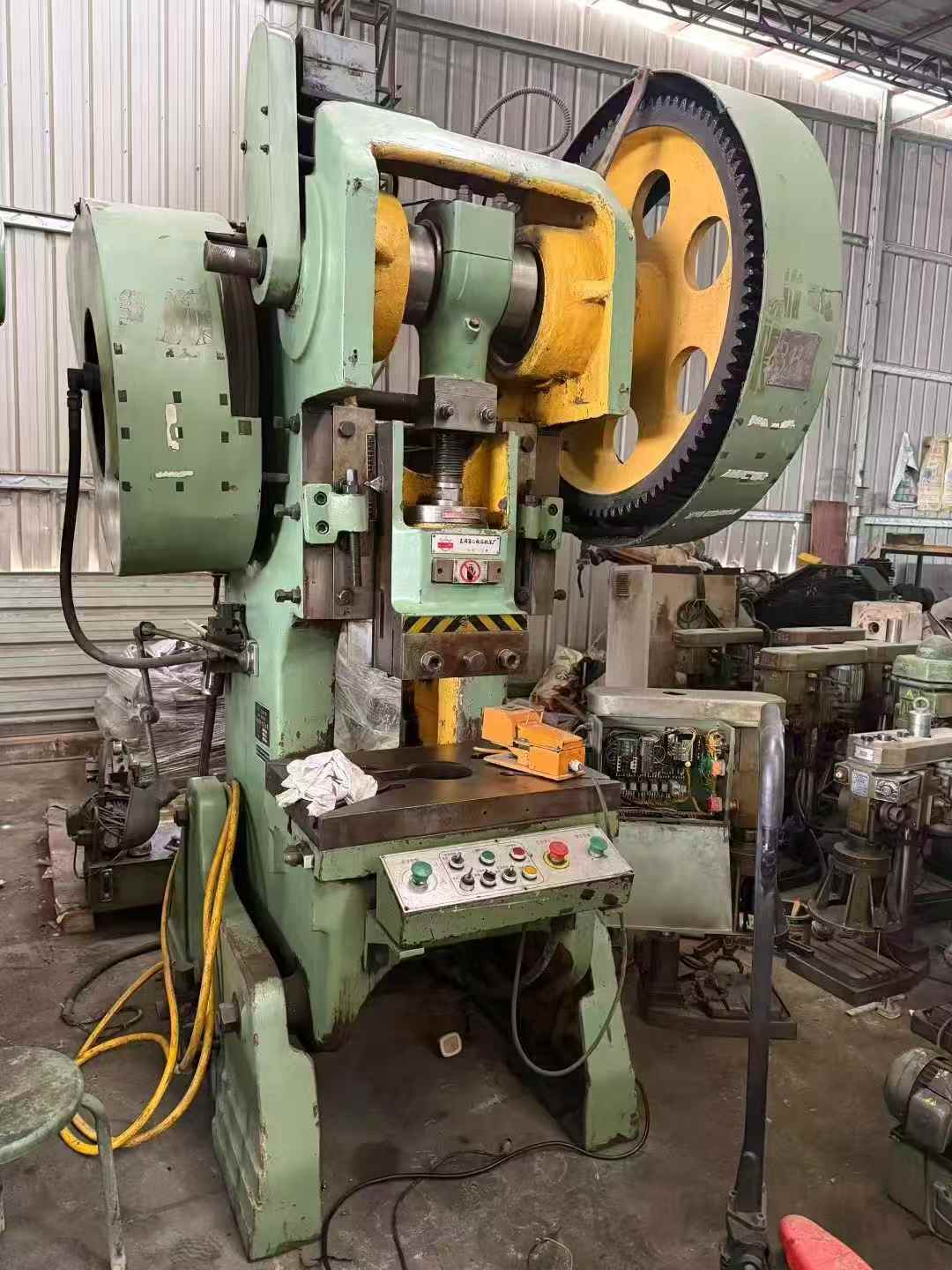 Available stock for punching presses of various capacities.