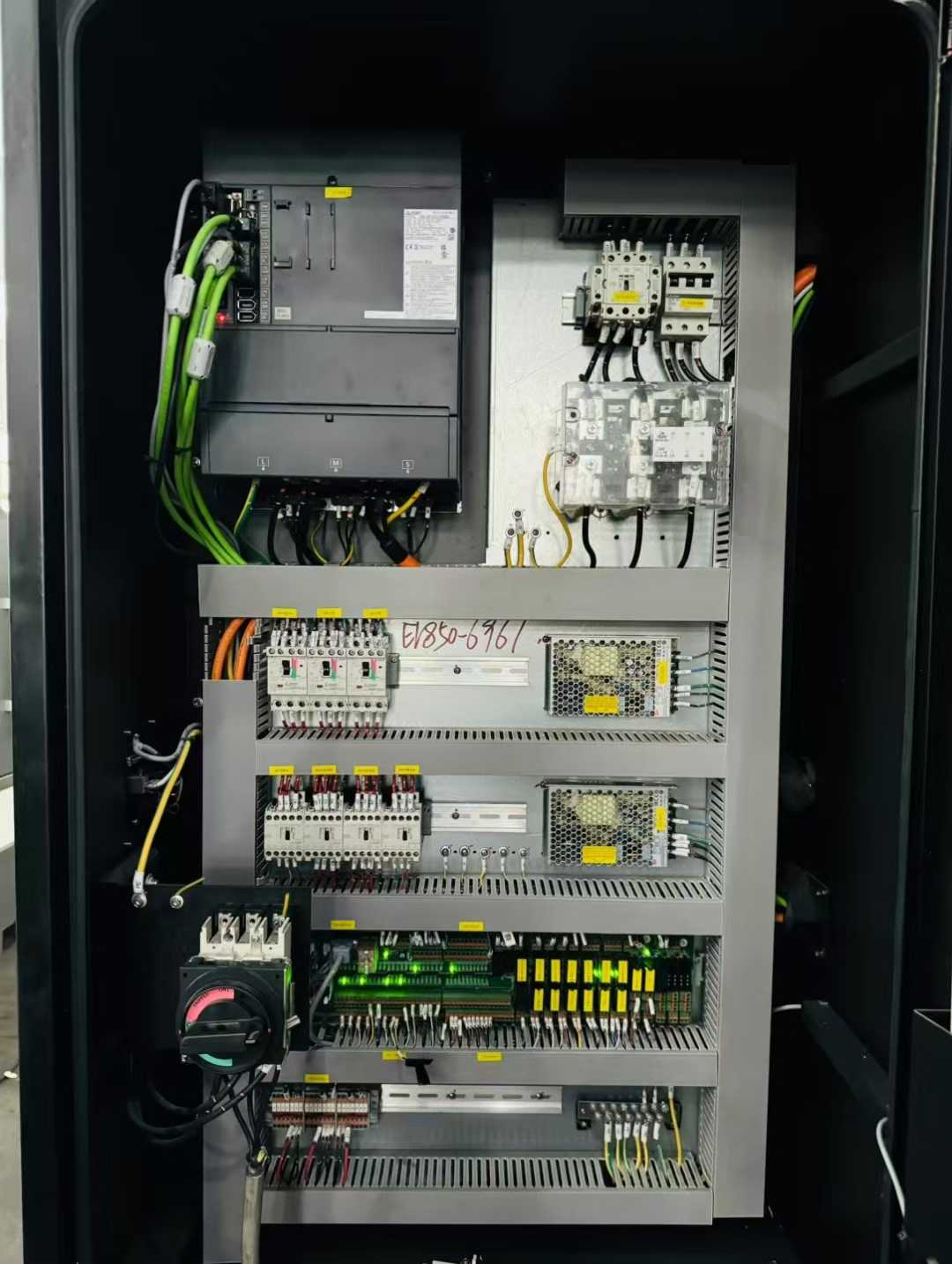 850 machining center.