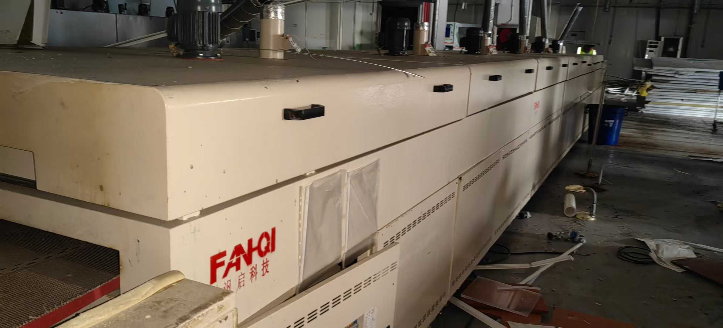 Web belt width: 1 meter, tunnel oven with a width of 1.1 meters, temperature range: 10 meters.