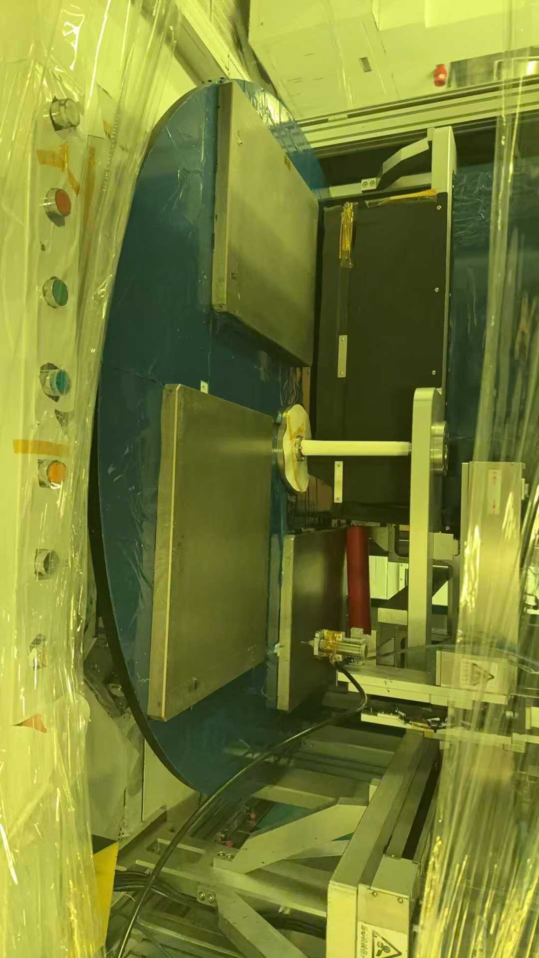 3-station, 4-station, UV transfer printing machine. The dimensions of the 3-station platform are 500*500mm, and the dimensions of the 4-station platform are 400*500mm.