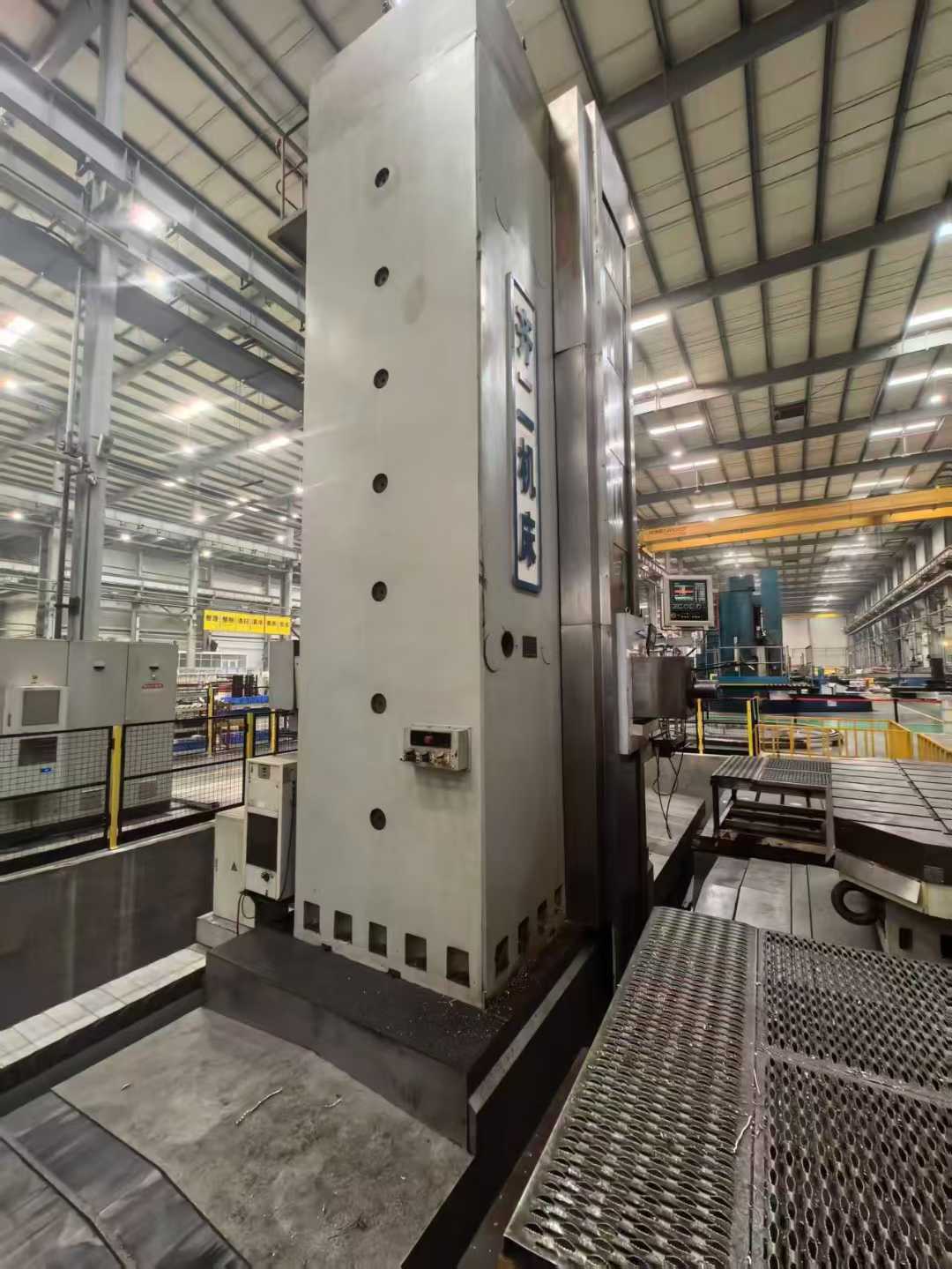 Qi-2 6916 CNC boring machine.