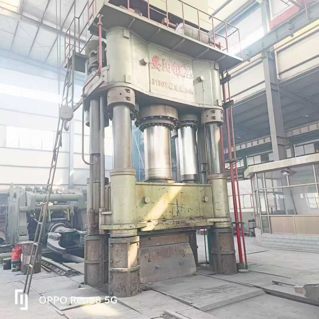 Anyang 3150-ton forging hydraulic press, equipped with a 8-ton robotic arm.