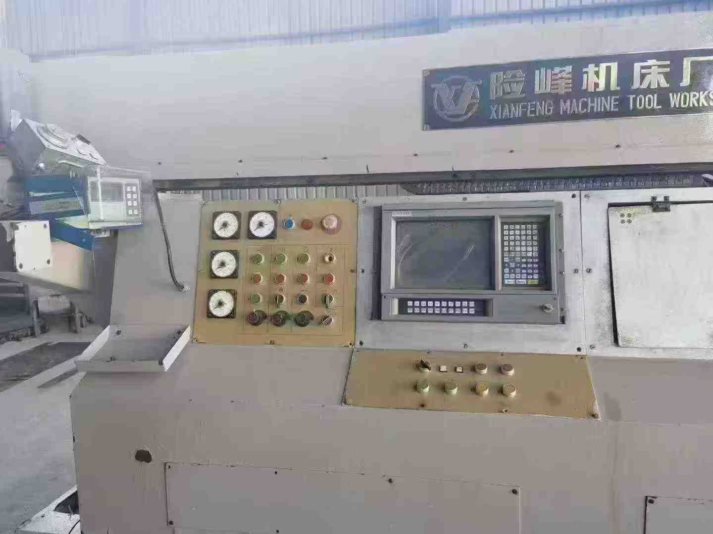 Heavy-duty CNC roll grinder.