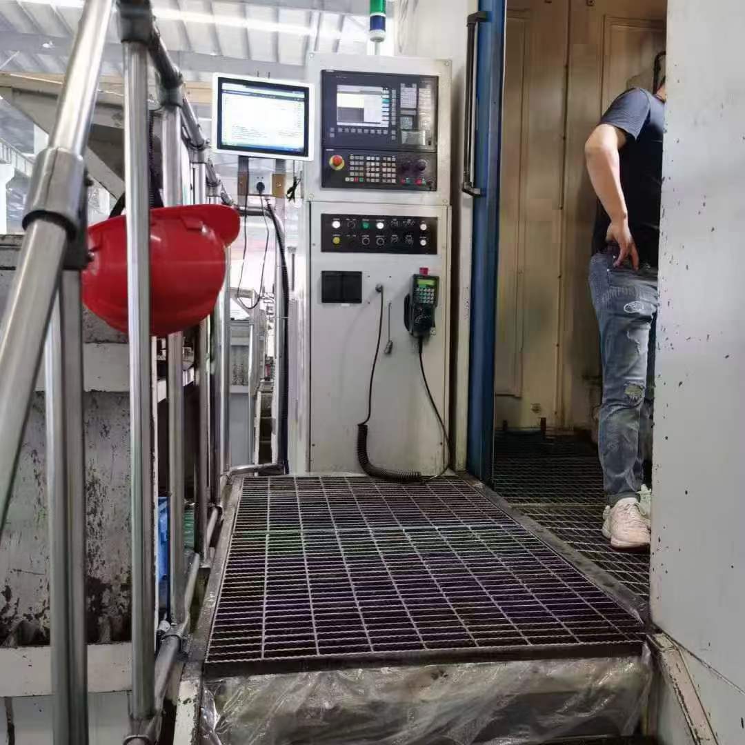 Chongqing 1.25m CNC involute gear machine, 6-axis CNC 31125 CNC involute gear machine! 24 tooth count.