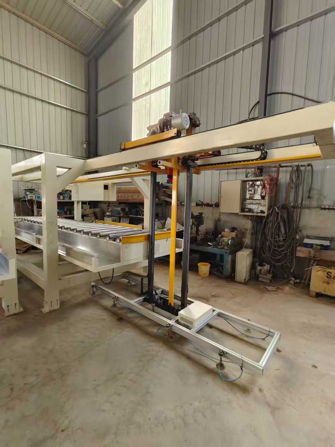 80-65 carbon crystal large panel production line.