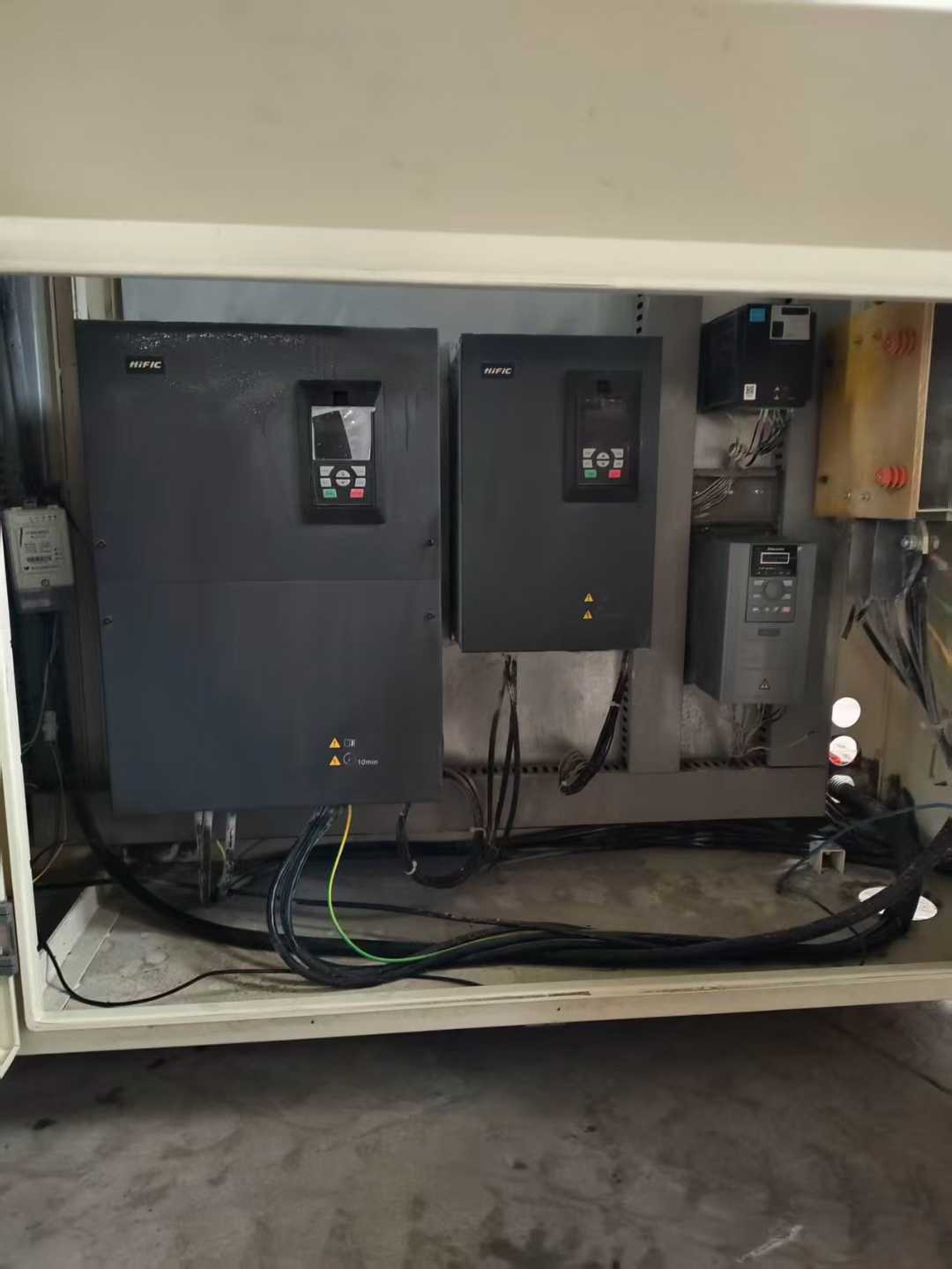 80-65 carbon crystal large panel production line.