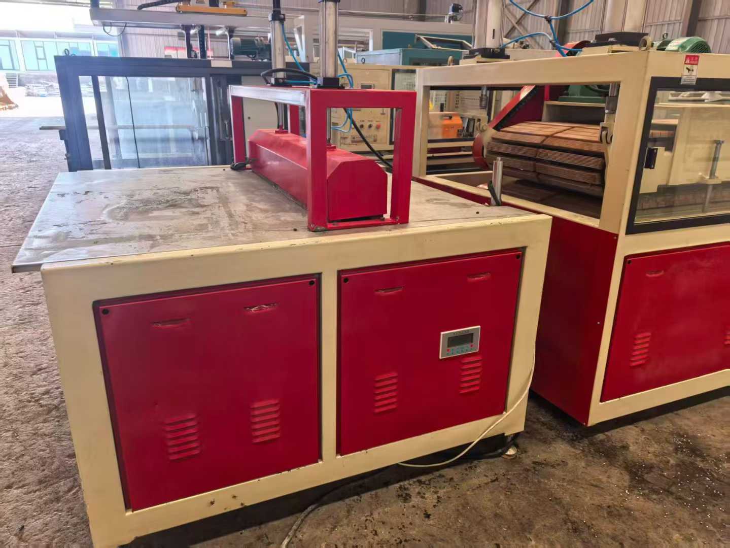 80 machine 800 wide wall panel production line.