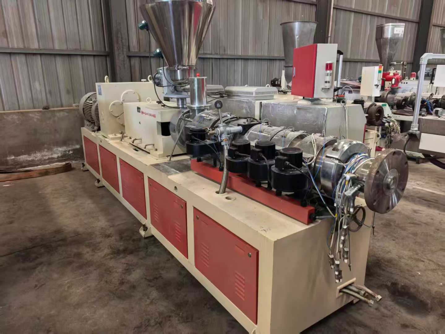 80 machine 800 wide wall panel production line.