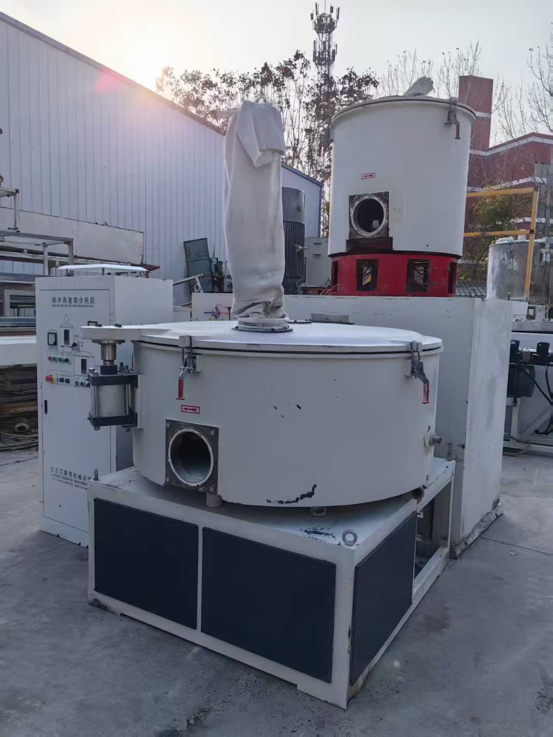 Aismann 500-1000 Variable Frequency Blending Machine.