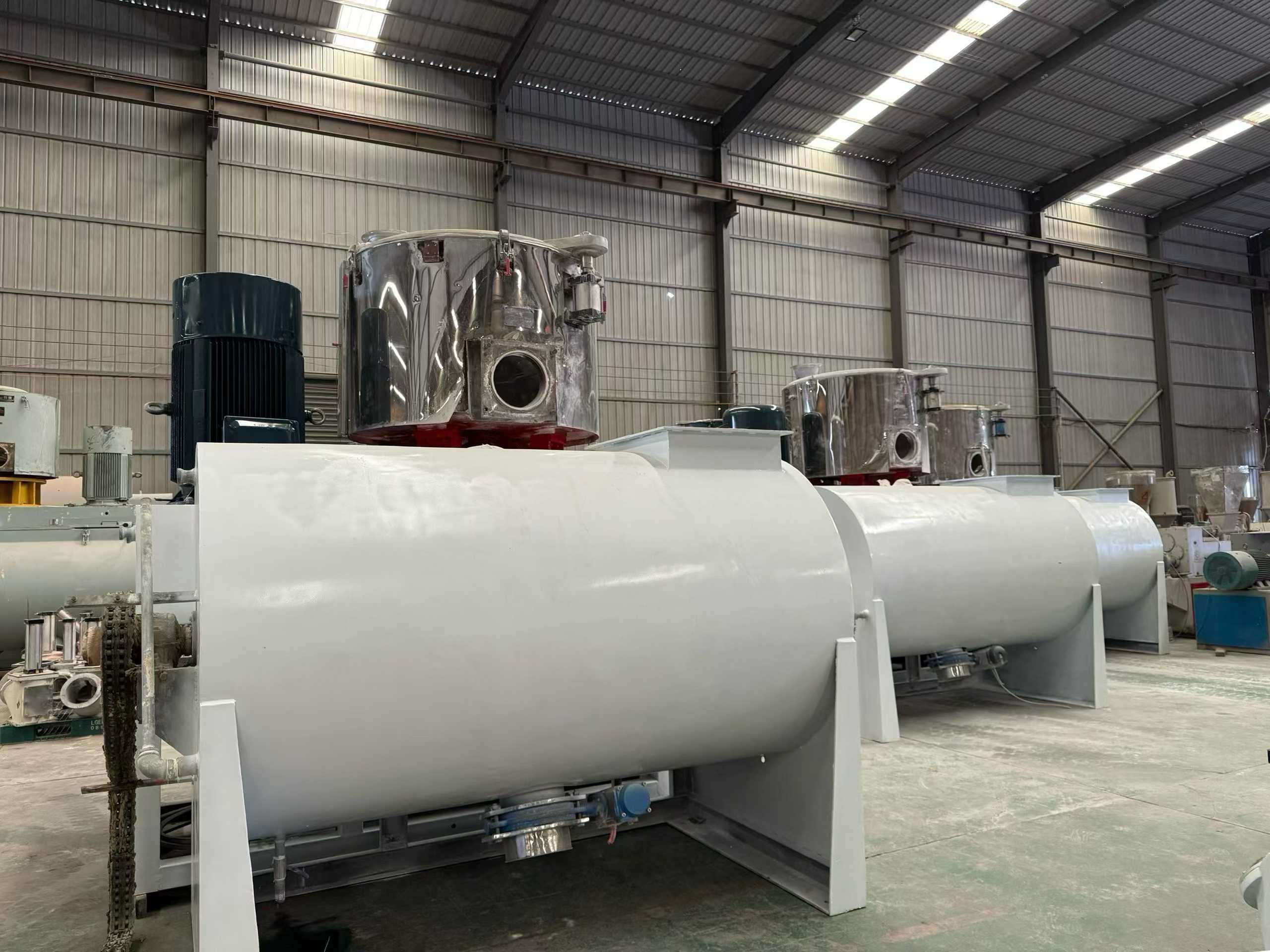 Three sets of 1000/3000 blending machines.