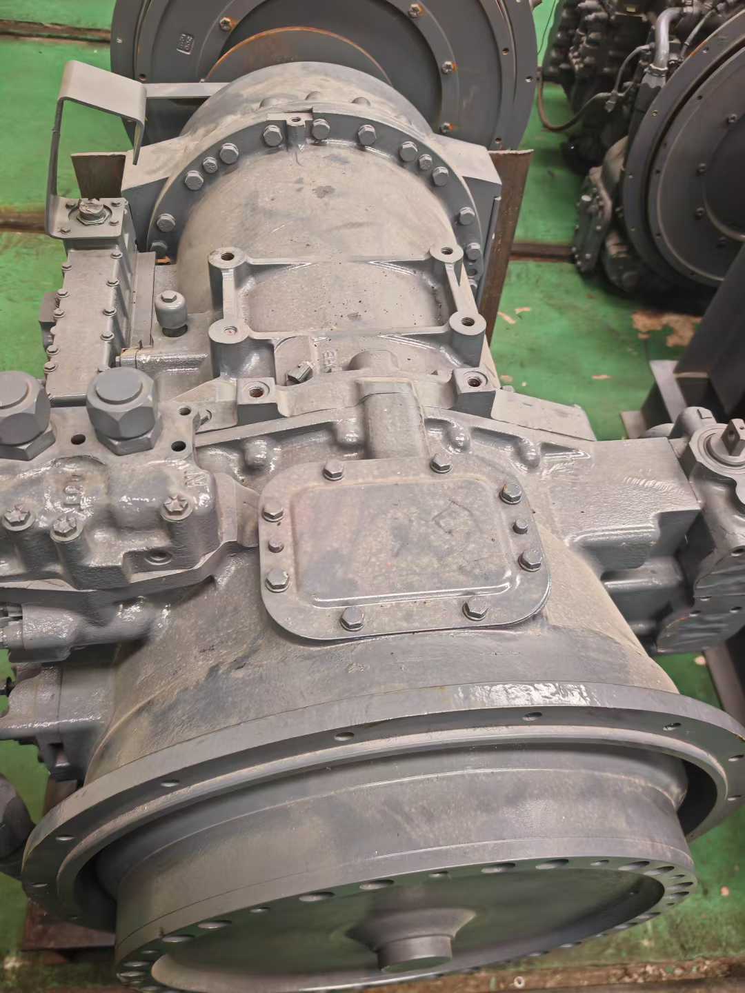 Four American Allison 9820 transmission units, all thoroughly inspected and found to be in good working condition. There are only four units: 9823.