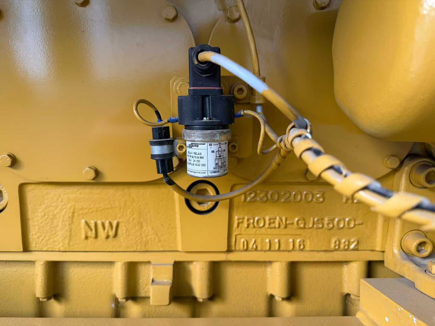 Brand new, never used. American Caterpillar CAT CG170-12 type 1200kW natural gas generator set, 50 Hz, 10500V. Brand new quality, second-hand price.