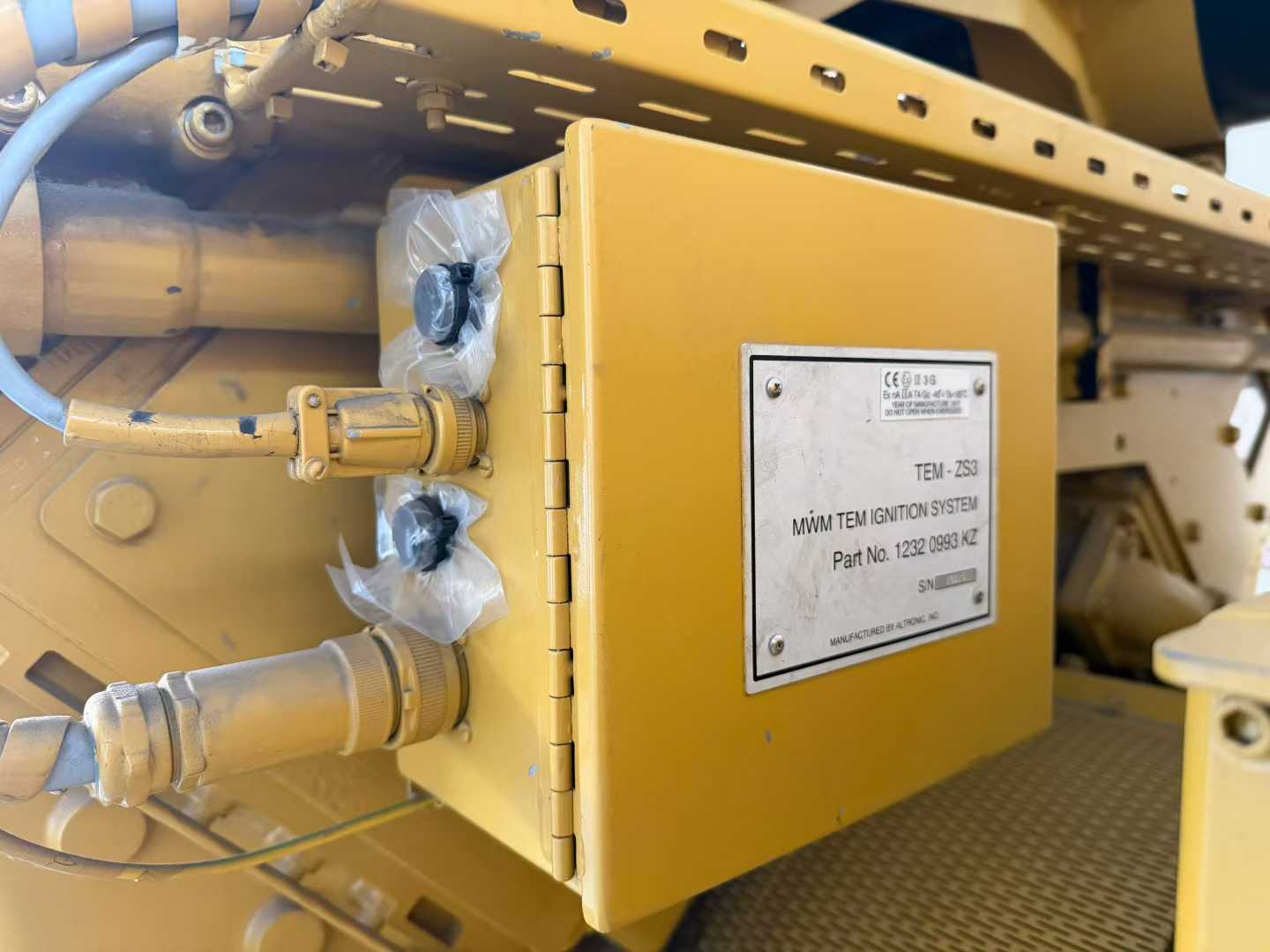 Brand new, never used. American Caterpillar CAT CG170-12 type 1200kW natural gas generator set, 50 Hz, 10500V. Brand new quality, second-hand price.