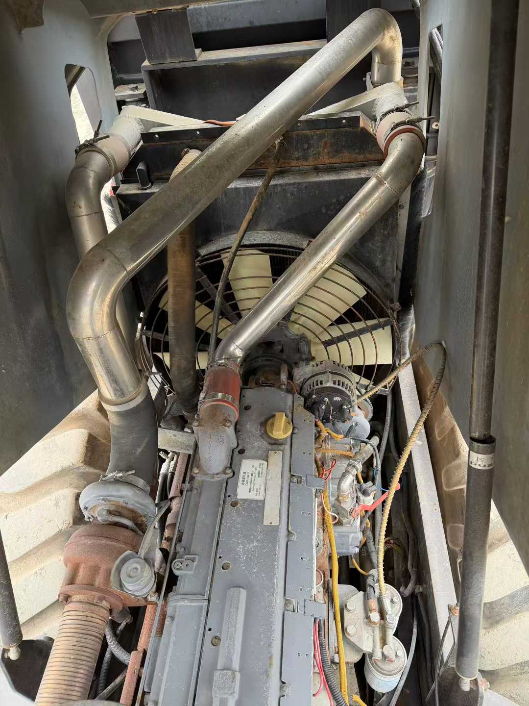 SANY SSR260 roller, manufactured in 2015, 26 tons, fully hydraulic, dual-drive.