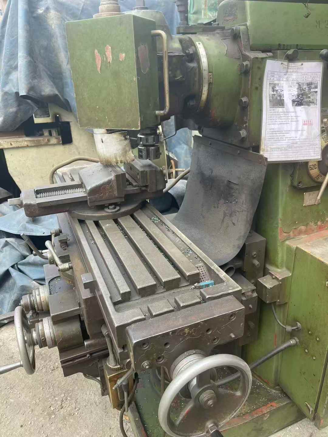 Taiwanese universal milling machine.