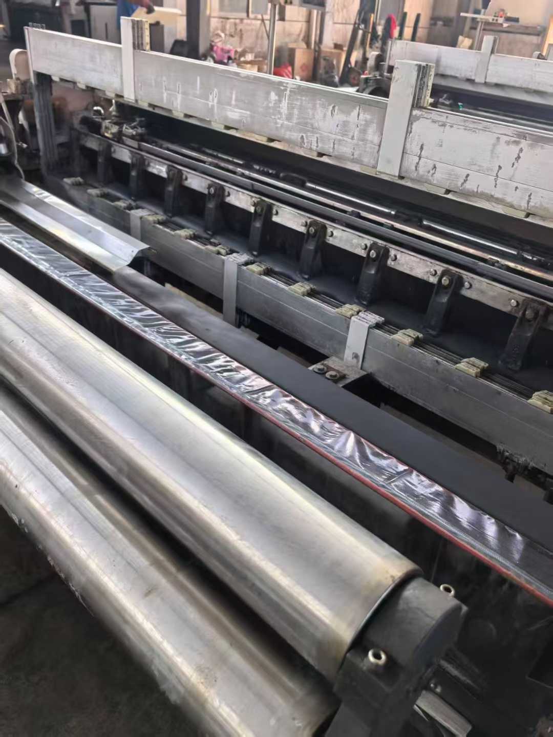 190 square meter machine with high-speed units, 70 units in total. Made by Ma Wei and New Liaofu Electronics.