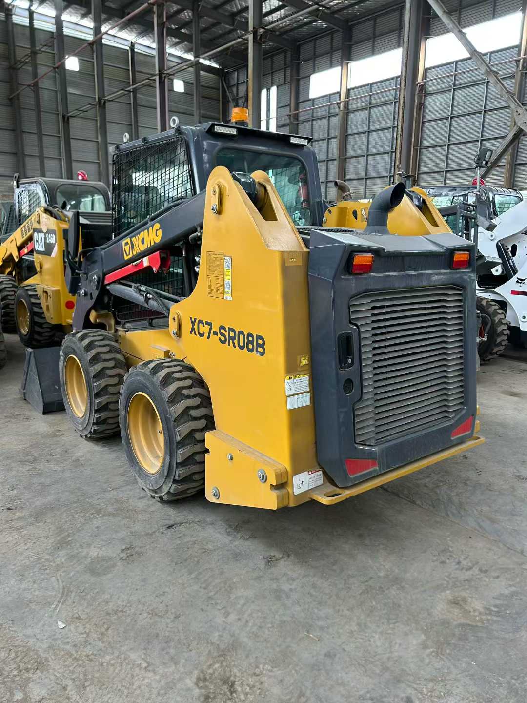 The first order for 2026 has already kicked off perfectly! XCMG sliding loader.