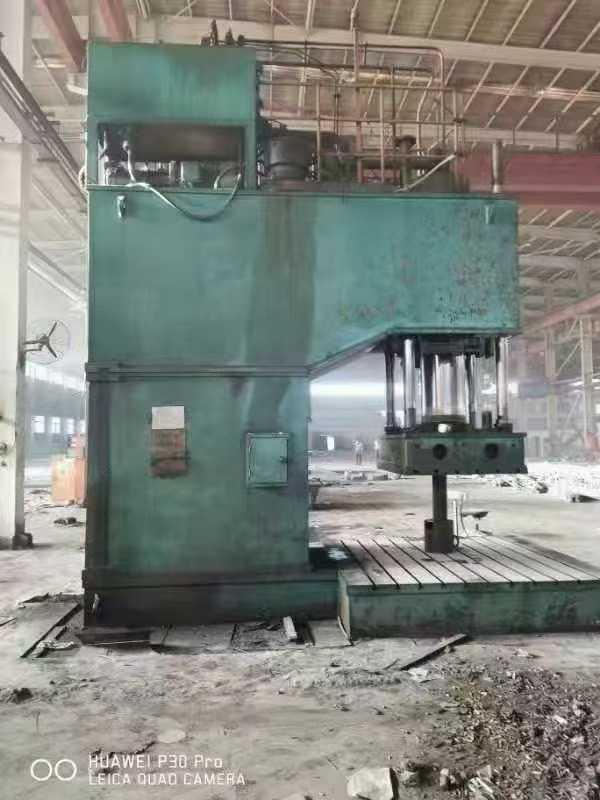 Huzhou 500-unit single-arm hydraulic press.
