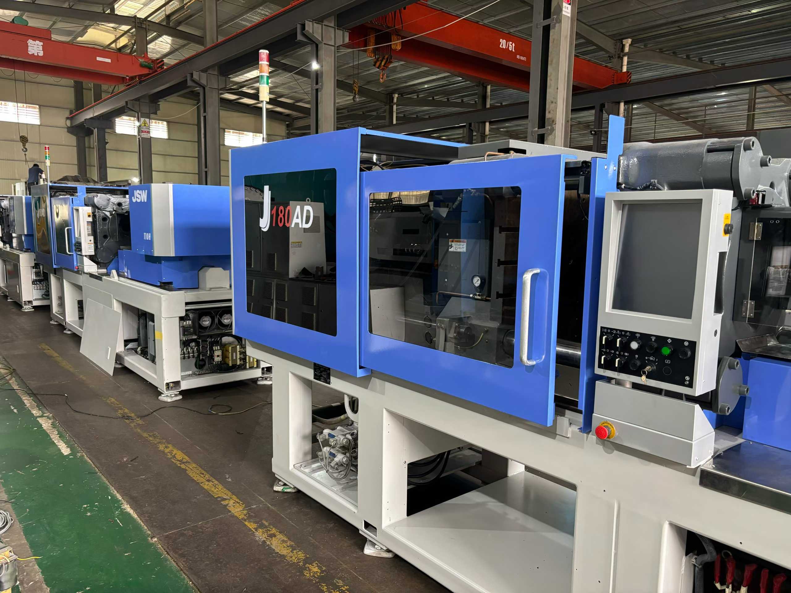 Nippon Steel 180 AD units. Screw diameter 30 to 32.