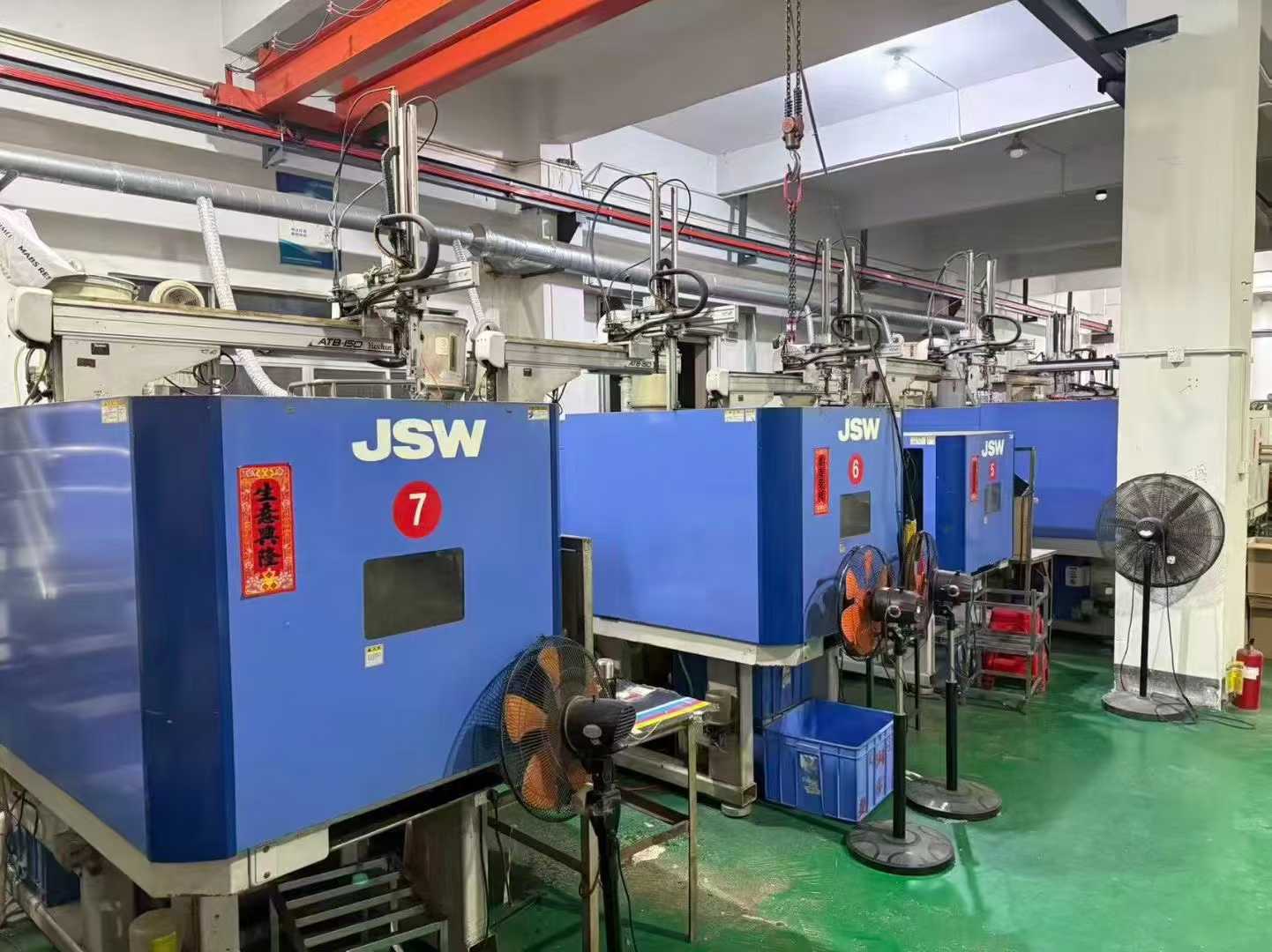 JSw fully electric 140, two 180s, one Chuankou hydraulic press 220.