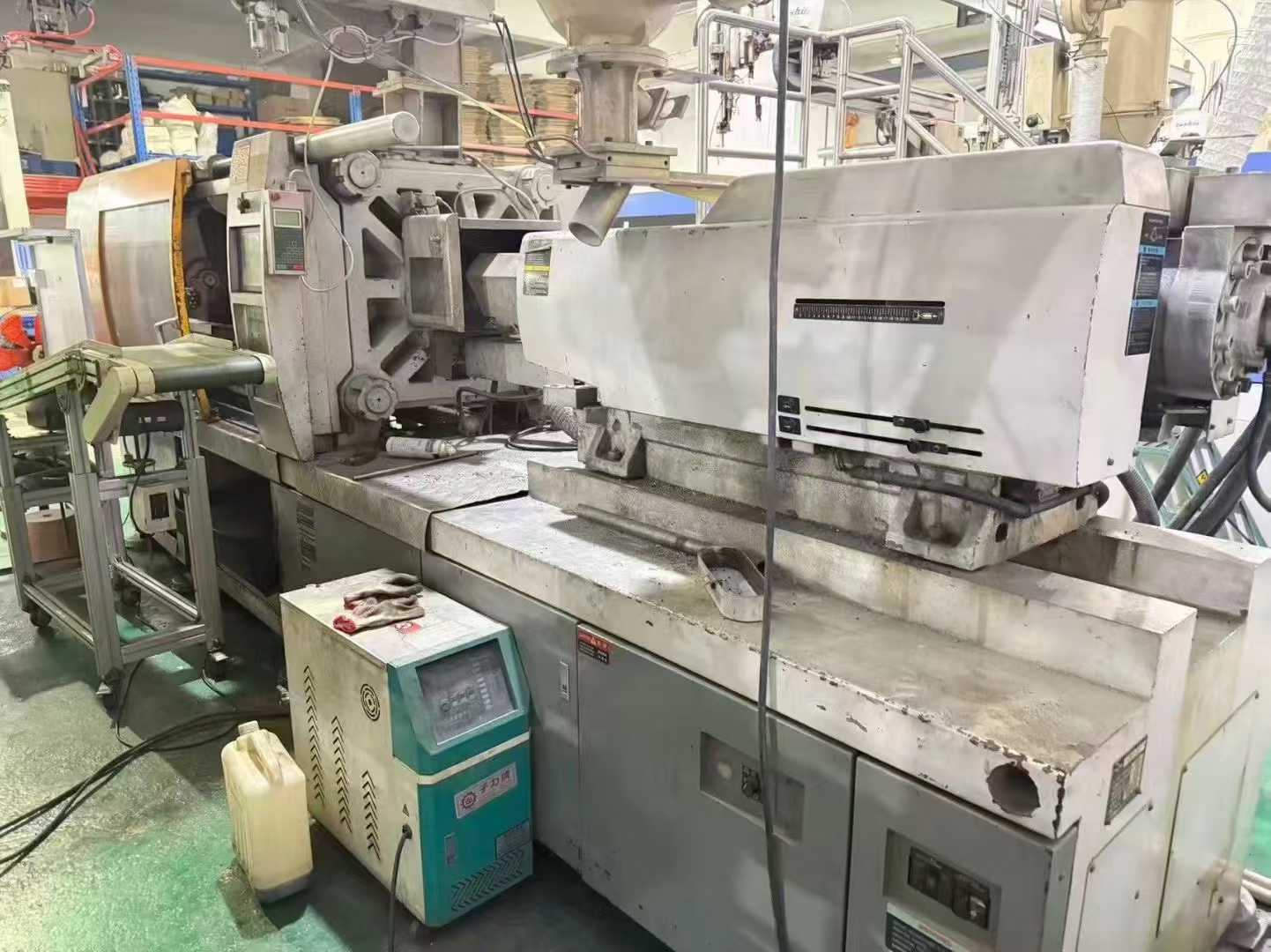 JSw fully electric 140, two 180s, one Chuankou hydraulic press 220.