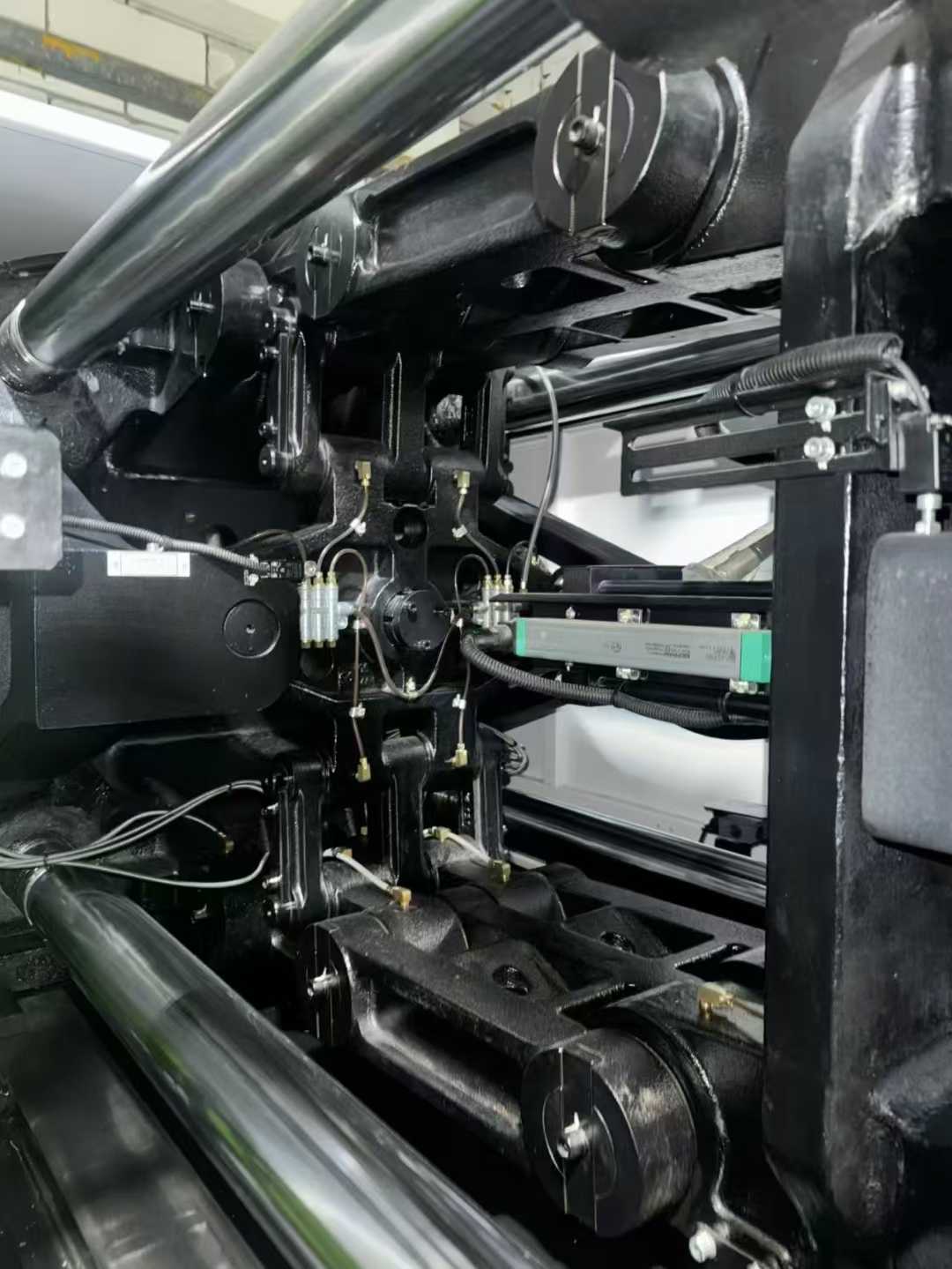 Yizumi 260SK3️⃣ There are only three more servo machines left.