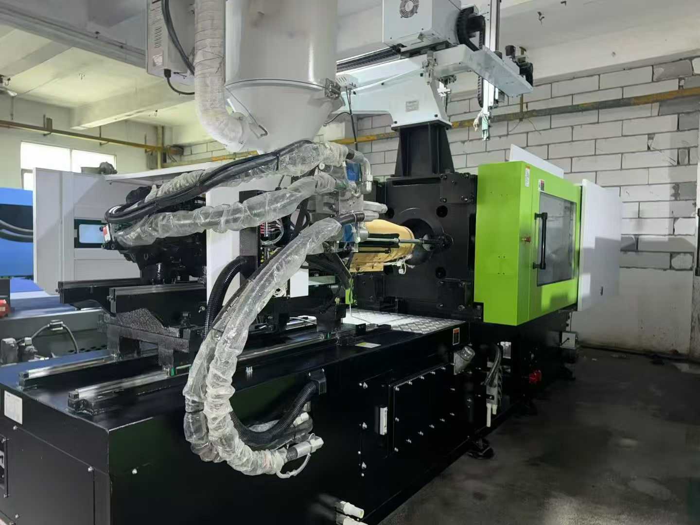 Yizumi 260SK3️⃣ There are only three more servo machines left.