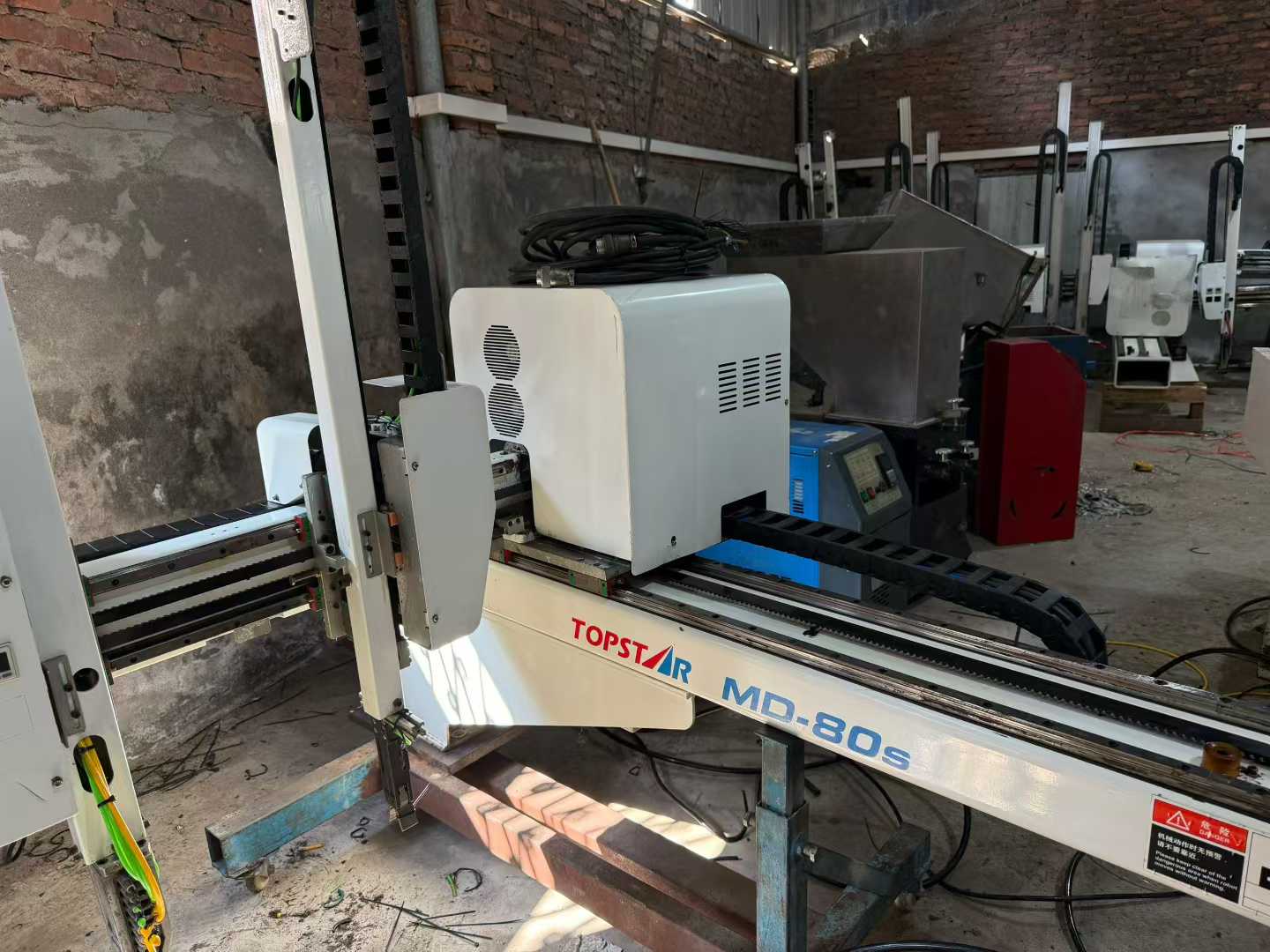 Tuosida 80s – 120s Five-axis robotic arms – a batch.