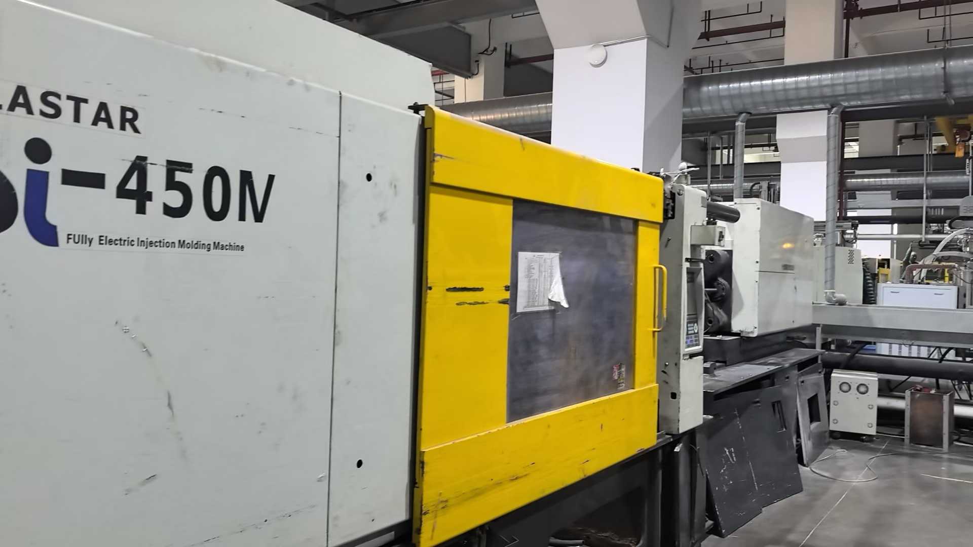 Toshiba: 350 tons, 220 tons, 160 tons; Toyo: 450 tons, 280 tons; Fanuc: 150 tons.