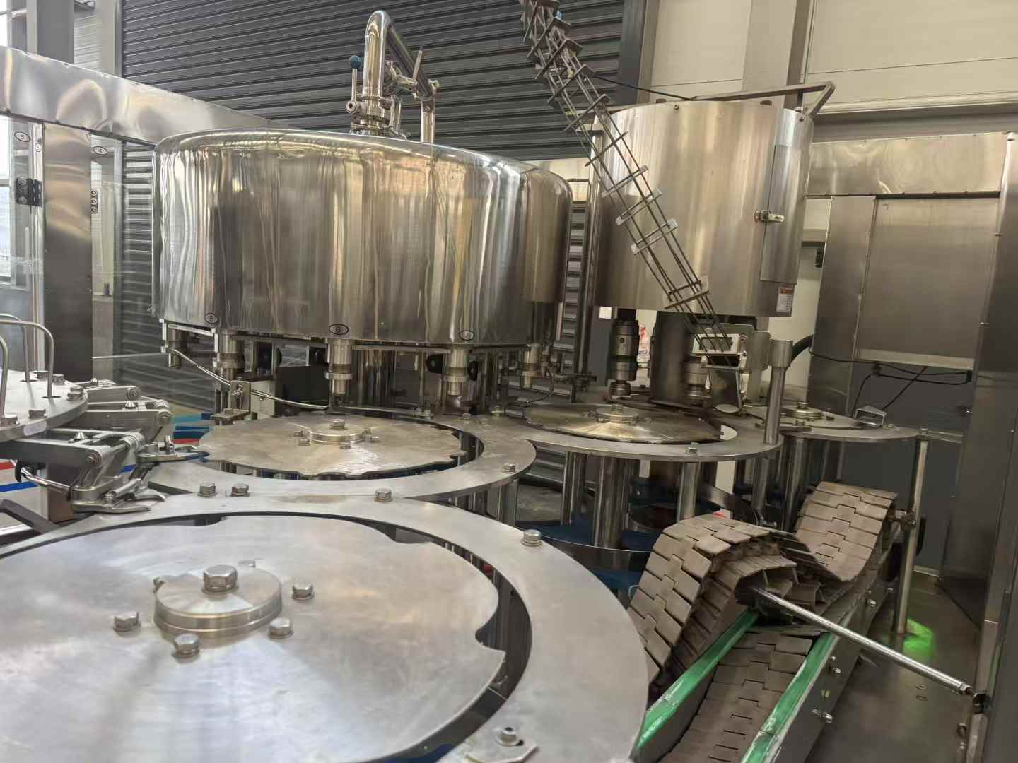 12 units of the three-in-one, 5-liter disposable plunger water filling machine.