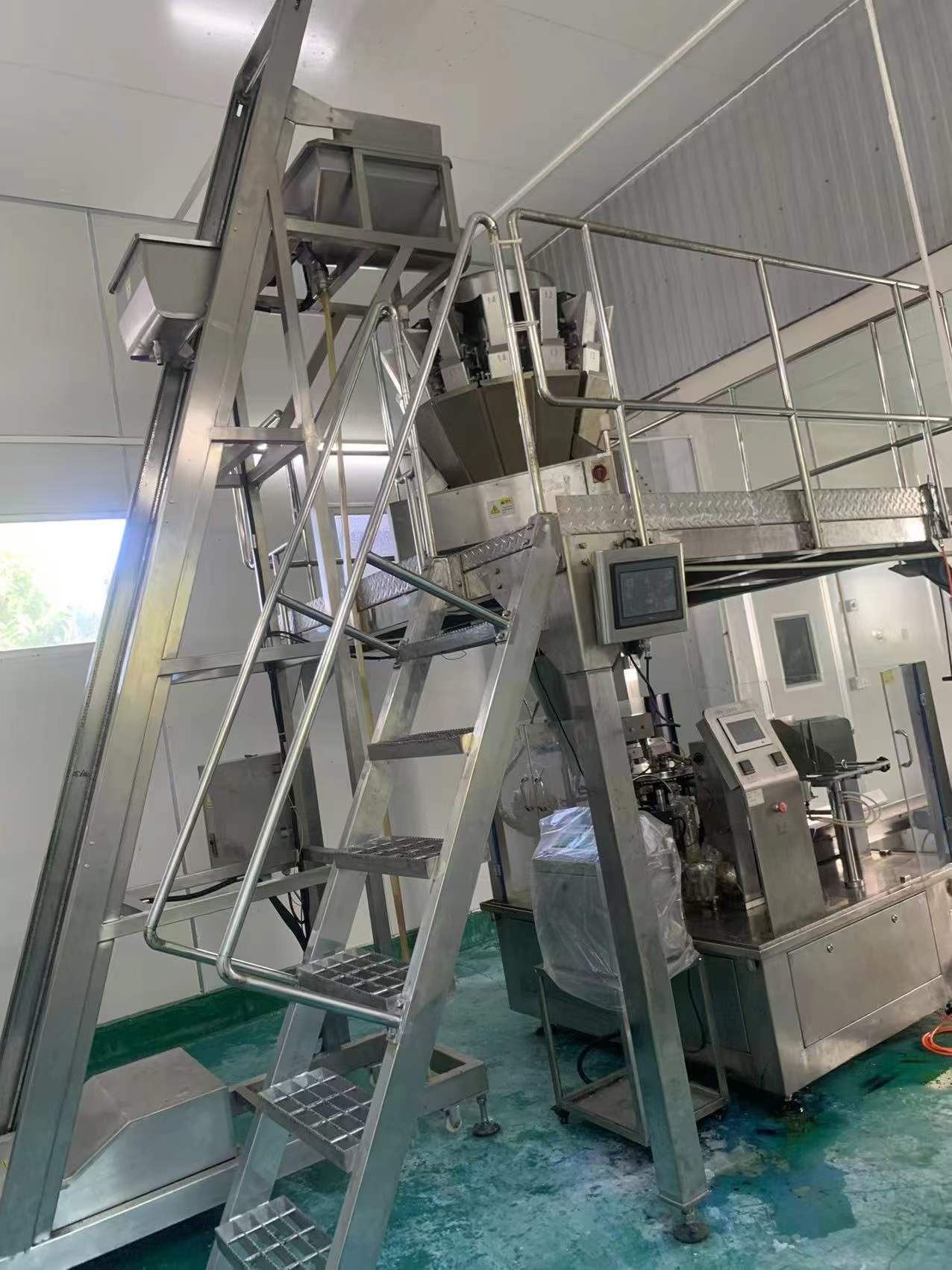 Yu Dong 200 model single unit equipped with a 14-head dual-screw scale.