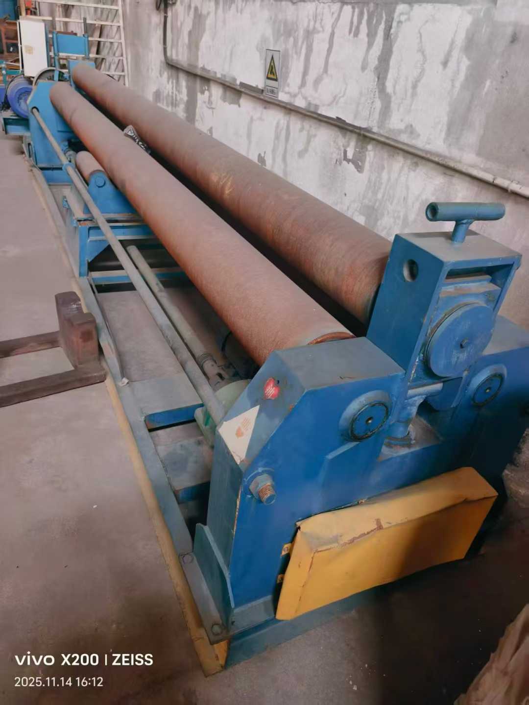 12/4-meter roll forming machine.