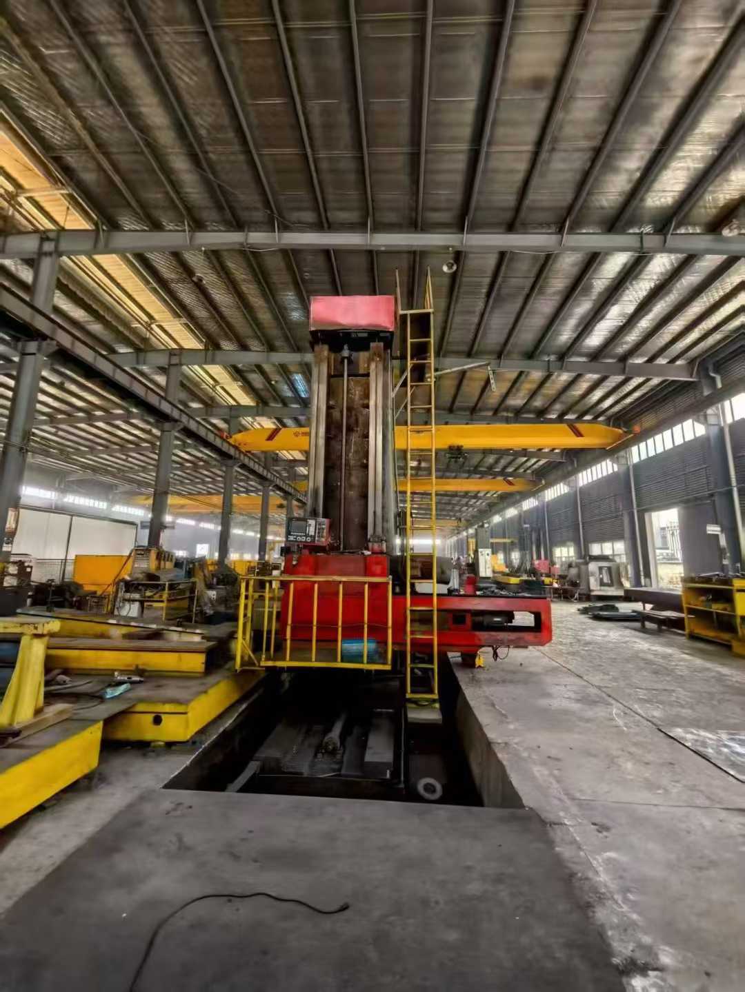 6916 CNC floor-type boring and milling machine. 3×6 m platform with 3×6 m Spanish Fagor 8055 system.