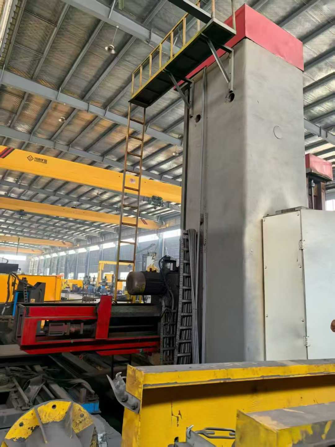 6916 CNC floor-type boring and milling machine. 3×6 m platform with 3×6 m Spanish Fagor 8055 system.