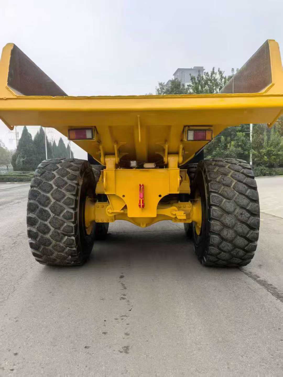 Volvo A40 grapple crane.