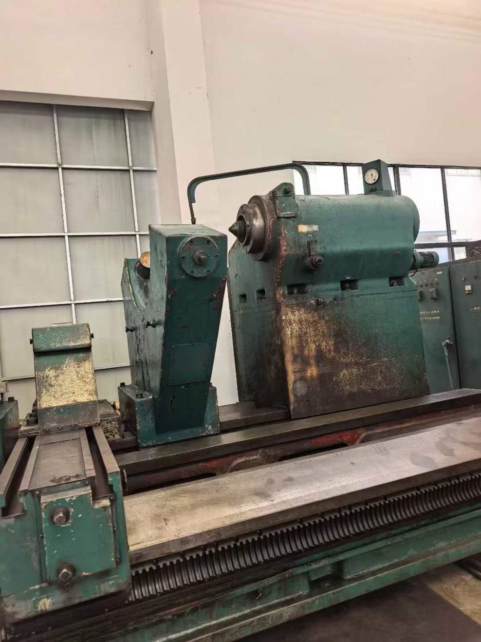 A 3.5-meter x 10-meter heavy cargo vehicle from Tangzhu, Japan, with dual knife frames, capable of carrying 120 tons, with a 3-meter-wide track and four tracks!