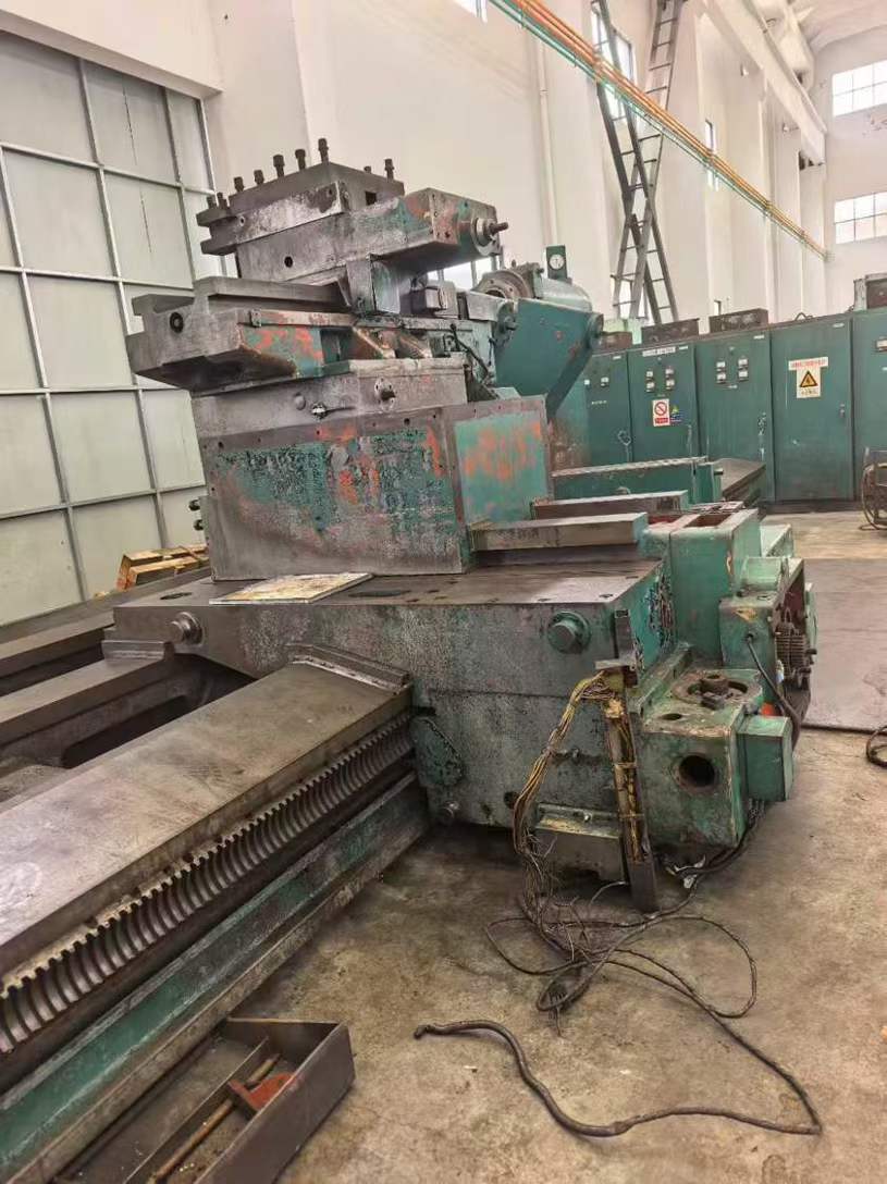 A 3.5-meter x 10-meter heavy cargo vehicle from Tangzhu, Japan, with dual knife frames, capable of carrying 120 tons, with a 3-meter-wide track and four tracks!