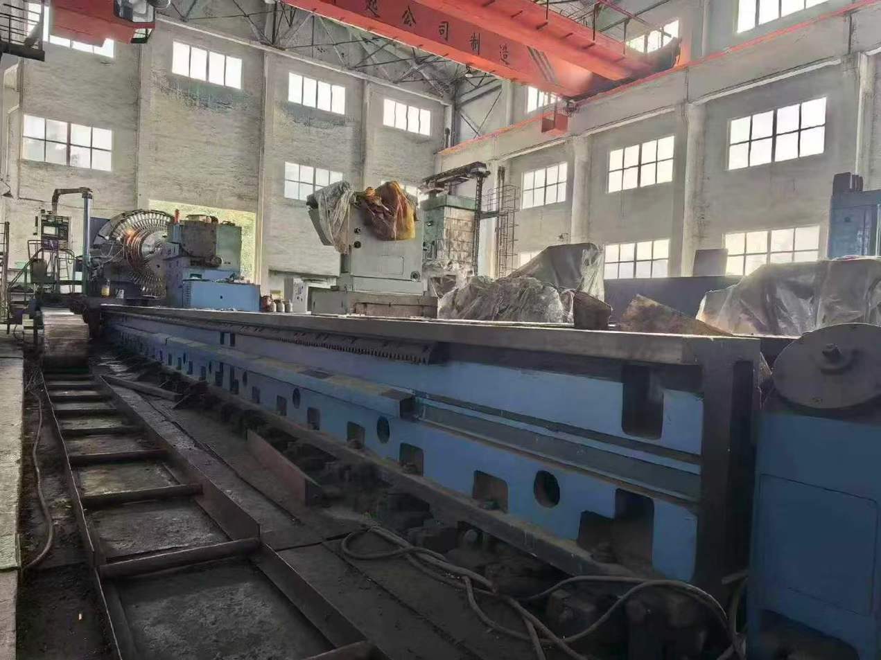 Qinghai 2.5 × 14 m CNC heavy horizontal lathe, capable of handling 63 tons, with Siemens system.