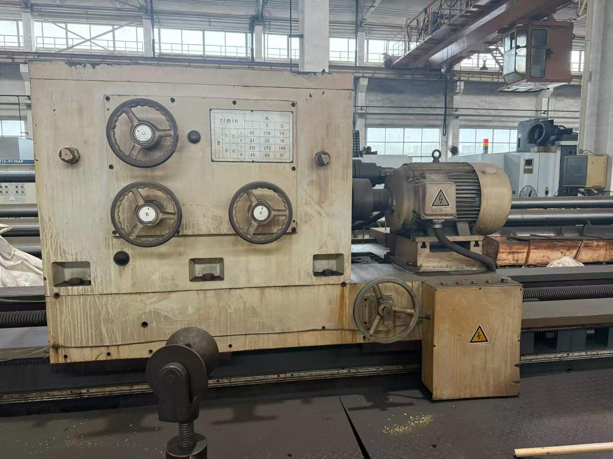 Texas Plessner T2180 deep hole drilling and boring machine. Dimensions: 800×8000, complete with all accessories.