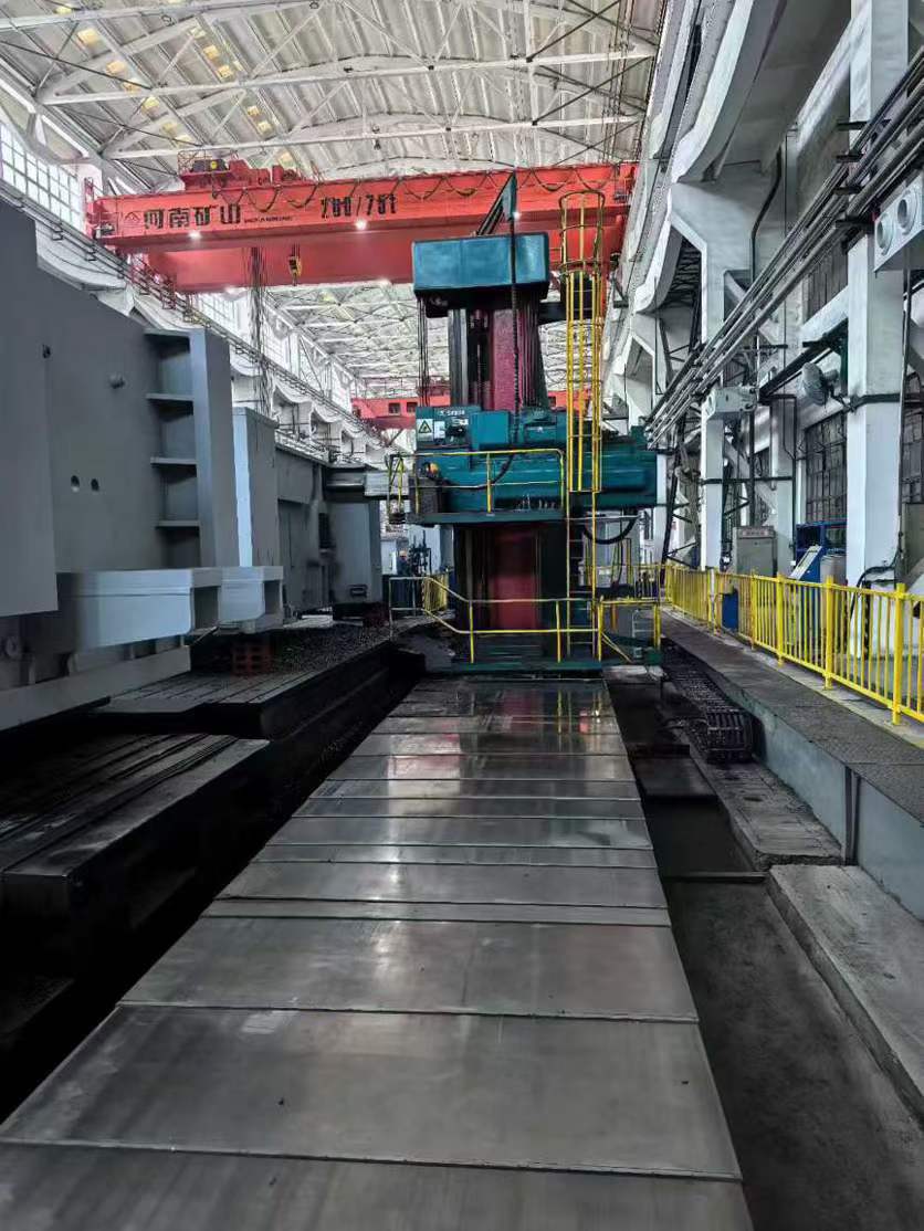 W250HC Skoda floor-type boring machine! 4.15 meters/15 meters! Return table: 4x4 meters.