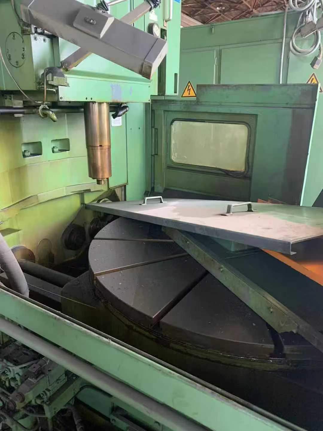 A 1.6-meter German Laurentz involute broaching machine!