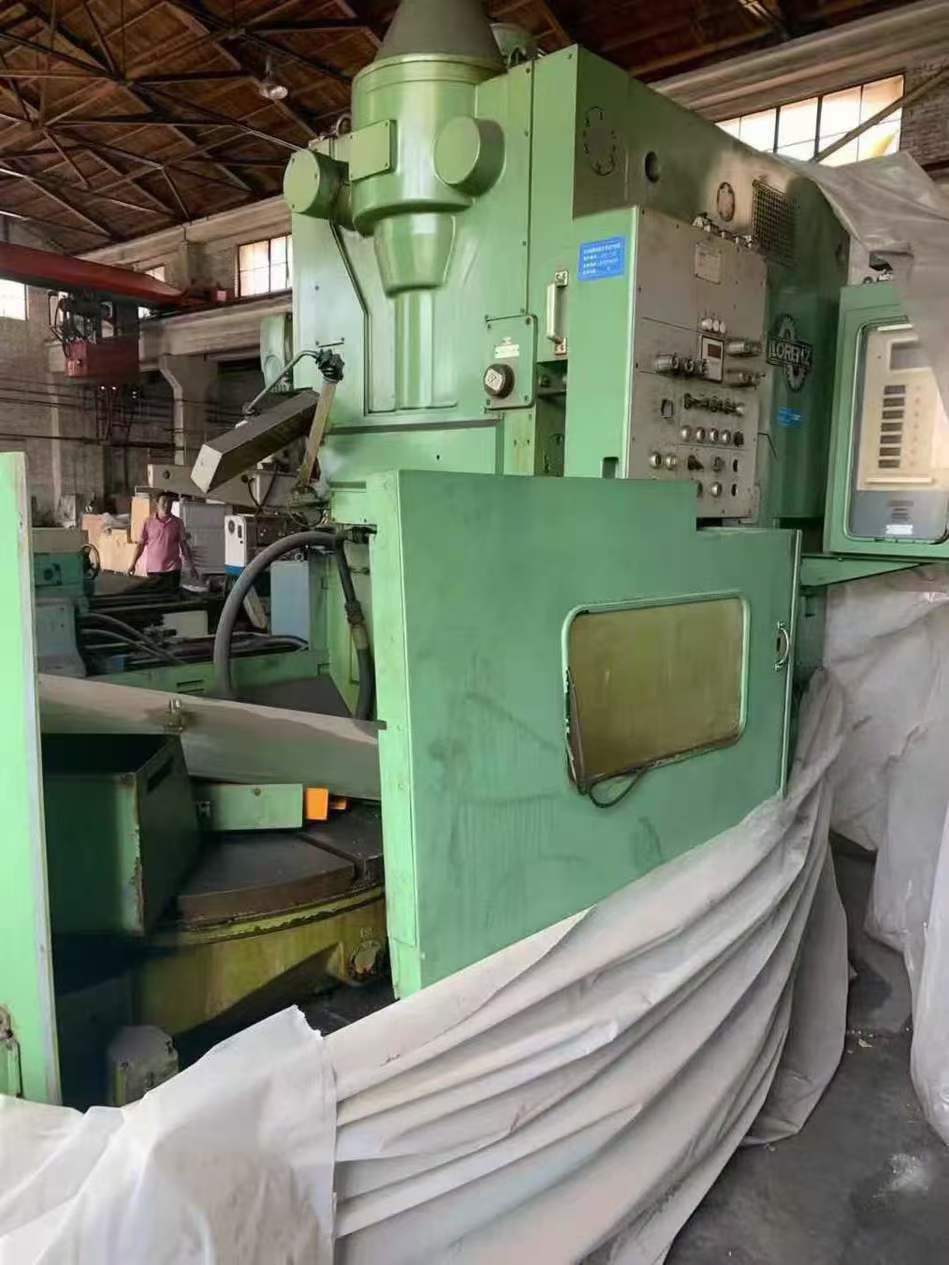 A 1.6-meter German Laurentz involute broaching machine!